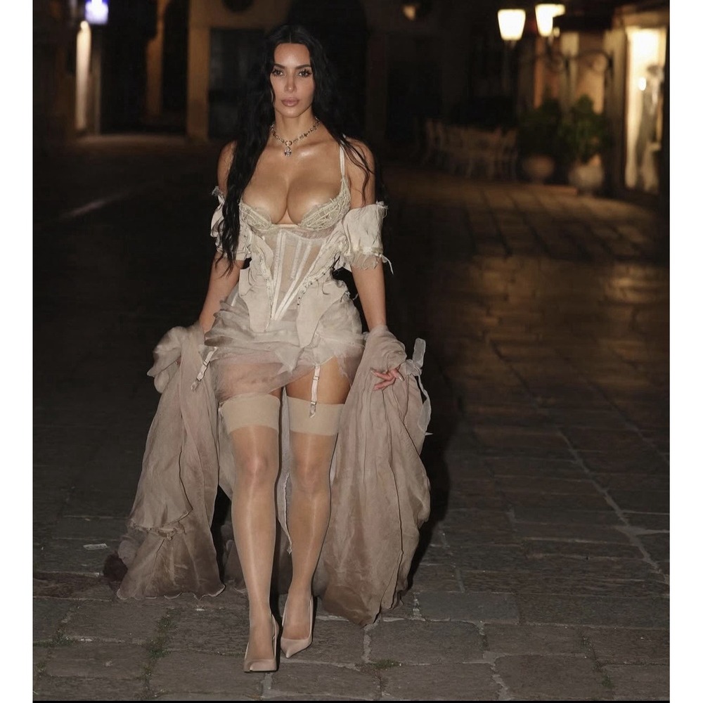 WOLFORD Individual 10 stockings medium NWT